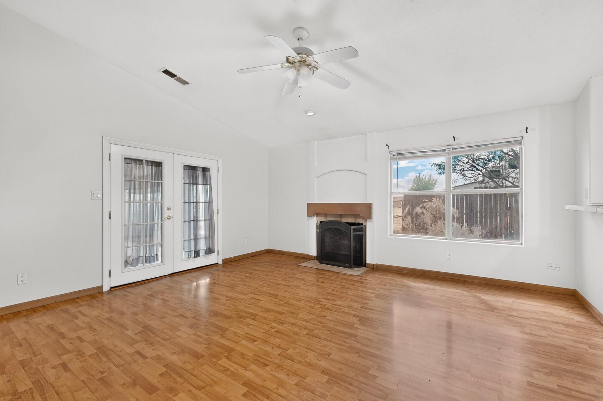 204 10th Avenue Southwest Rio Rancho, NM 87124 - Photo 12 of 51 Gallery Image 12