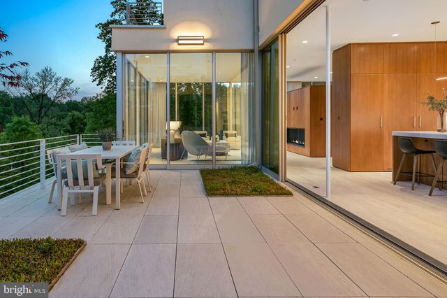 $8,800,000 | 4640 Cathedral Avenue Northwest, Washington, DC 20016