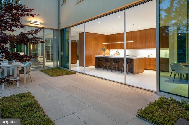 $8,800,000 | 4640 Cathedral Avenue Northwest, Washington, DC 20016