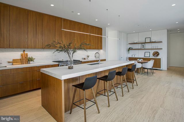 $8,800,000 | 4640 Cathedral Avenue Northwest, Washington, DC 20016