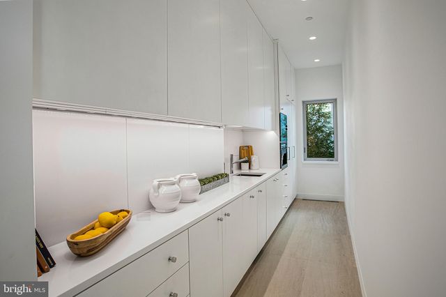 $8,800,000 | 4640 Cathedral Avenue Northwest, Washington, DC 20016