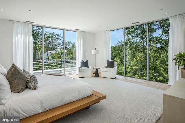 $8,800,000 | 4640 Cathedral Avenue Northwest, Washington, DC 20016