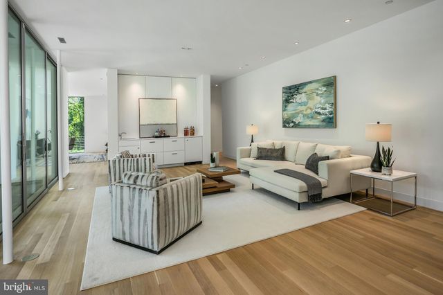 $8,800,000 | 4640 Cathedral Avenue Northwest, Washington, DC 20016
