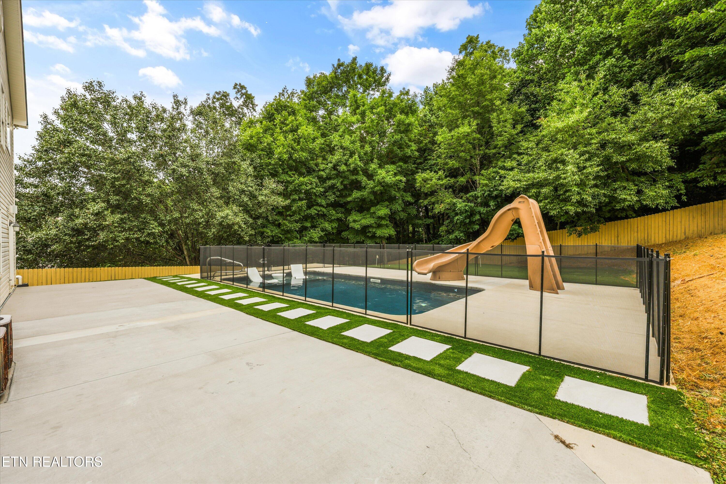 8300 Foxworth Trail Powell, TN 37849 - Photo 42 of 43 35-8300 Foxworth Trail 08