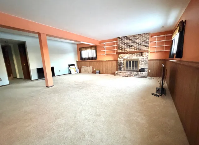 $329,900 | 5216 Abbey Drive, McHenry, IL 60050