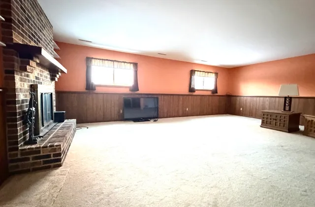 $329,900 | 5216 Abbey Drive, McHenry, IL 60050