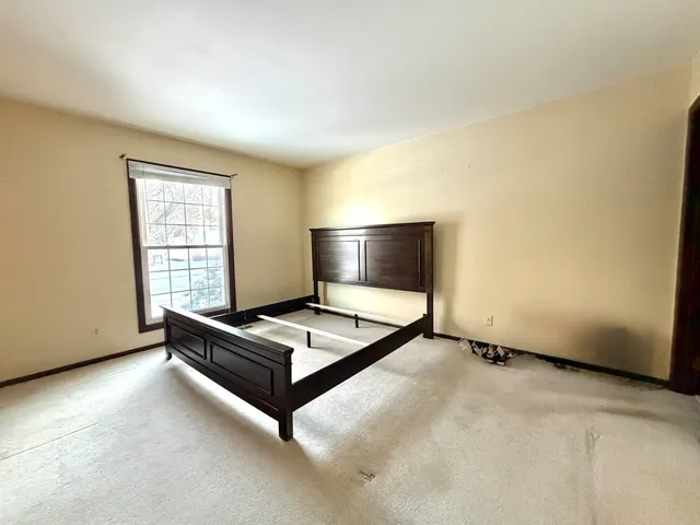 $329,900 | 5216 Abbey Drive, McHenry, IL 60050