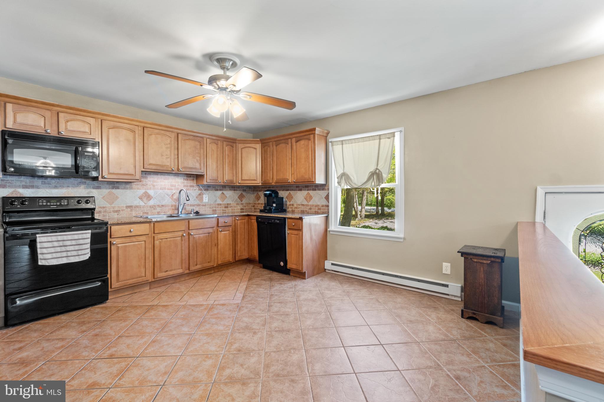 105 Shady Beach Road North East, MD 21901 - Photo 8 of 39 Gallery Image 8