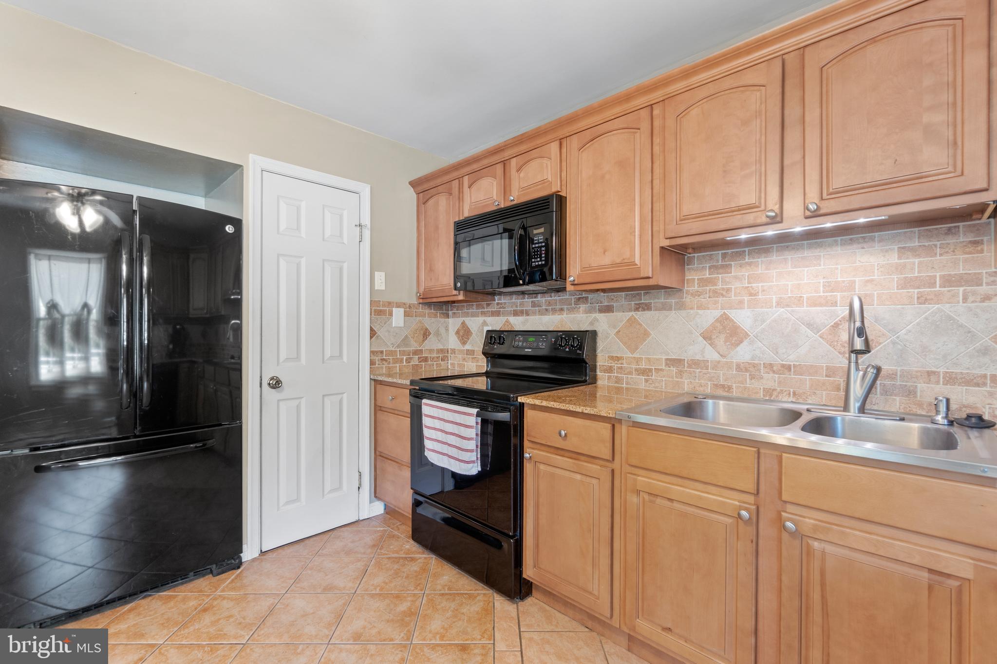 105 Shady Beach Road North East, MD 21901 - Photo 10 of 39 Gallery Image 10