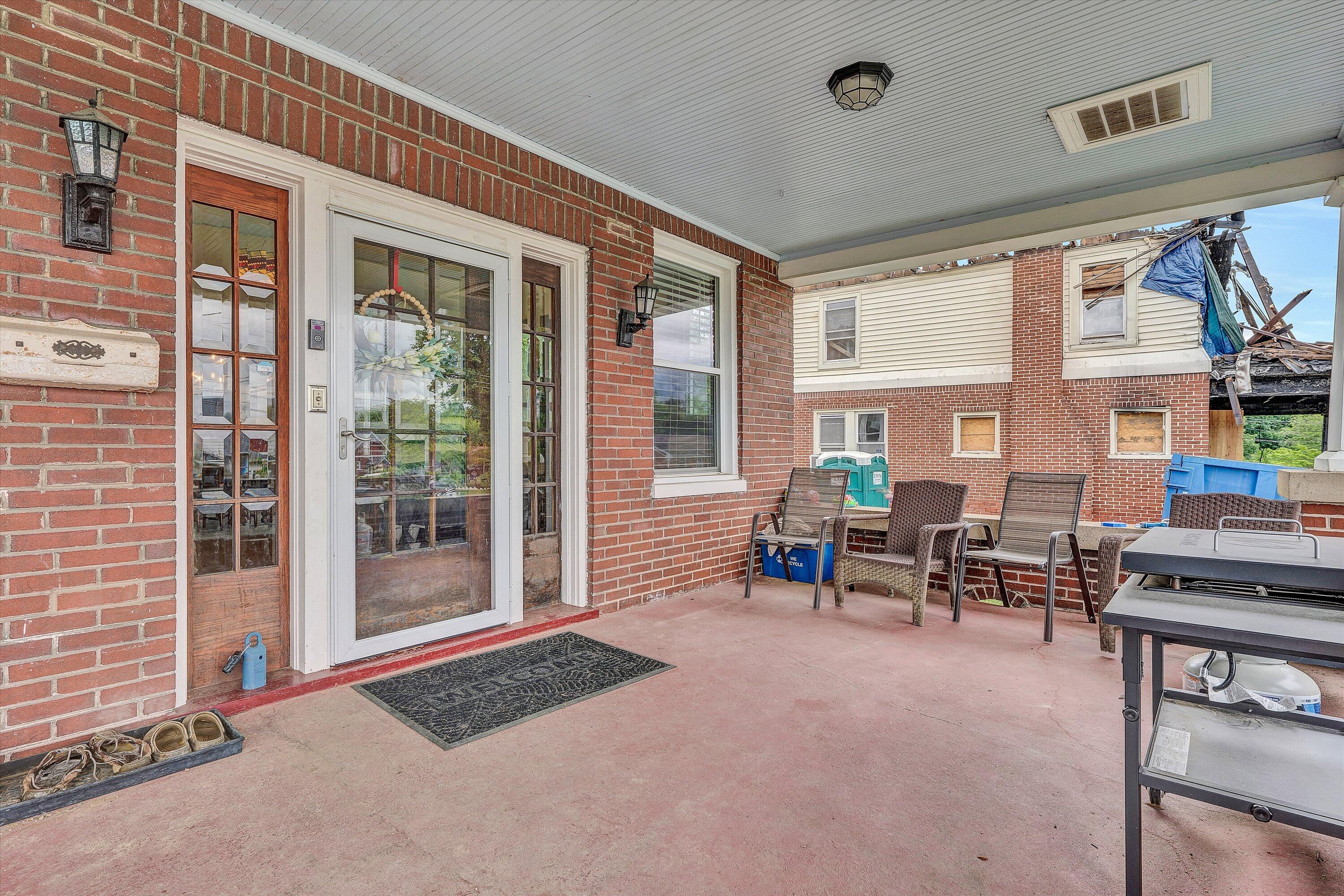 323 North Maple Street Vinton, VA 24179 - Photo 6 of 43 06-DSC06643