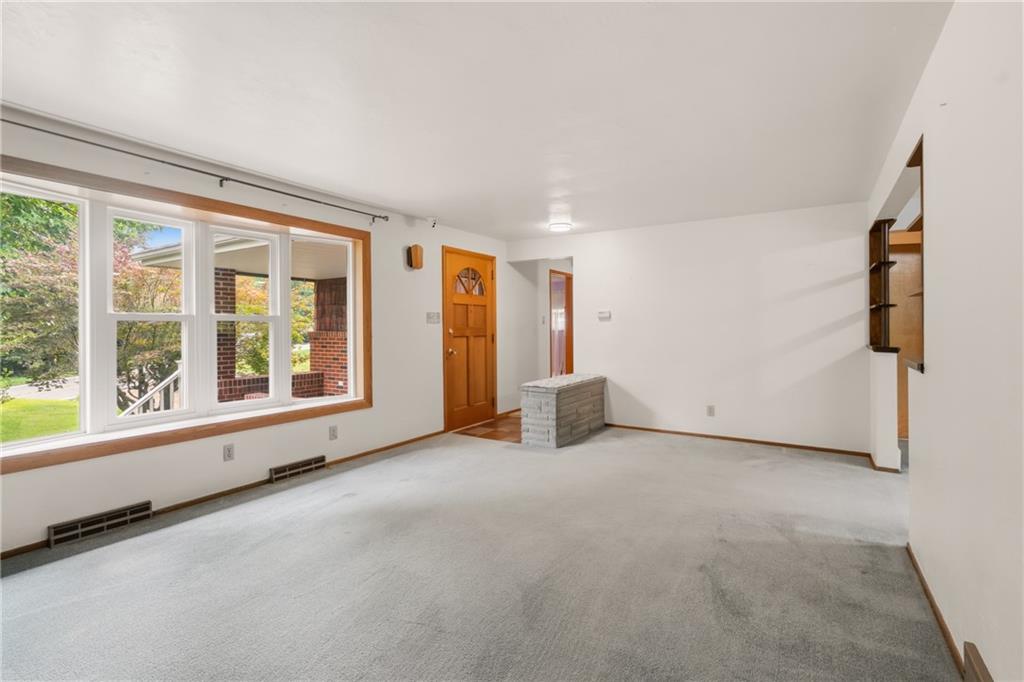 1739 Sample Road Allison Park, PA 15101 - Photo 3 of 42 Gallery Image 3