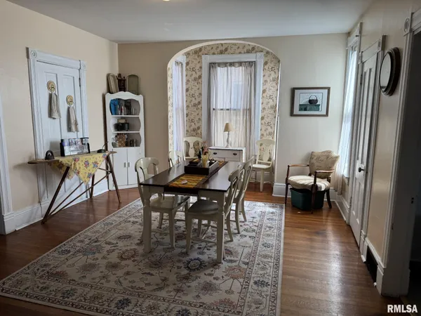 $115,000 | 352 East State Street, Jacksonville, IL 62650