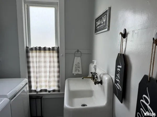 $115,000 | 352 East State Street, Jacksonville, IL 62650