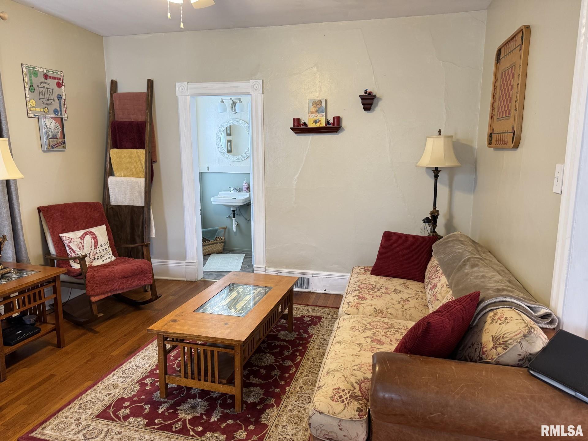 352 East State Street Jacksonville, IL 62650 - Photo 16 of 27