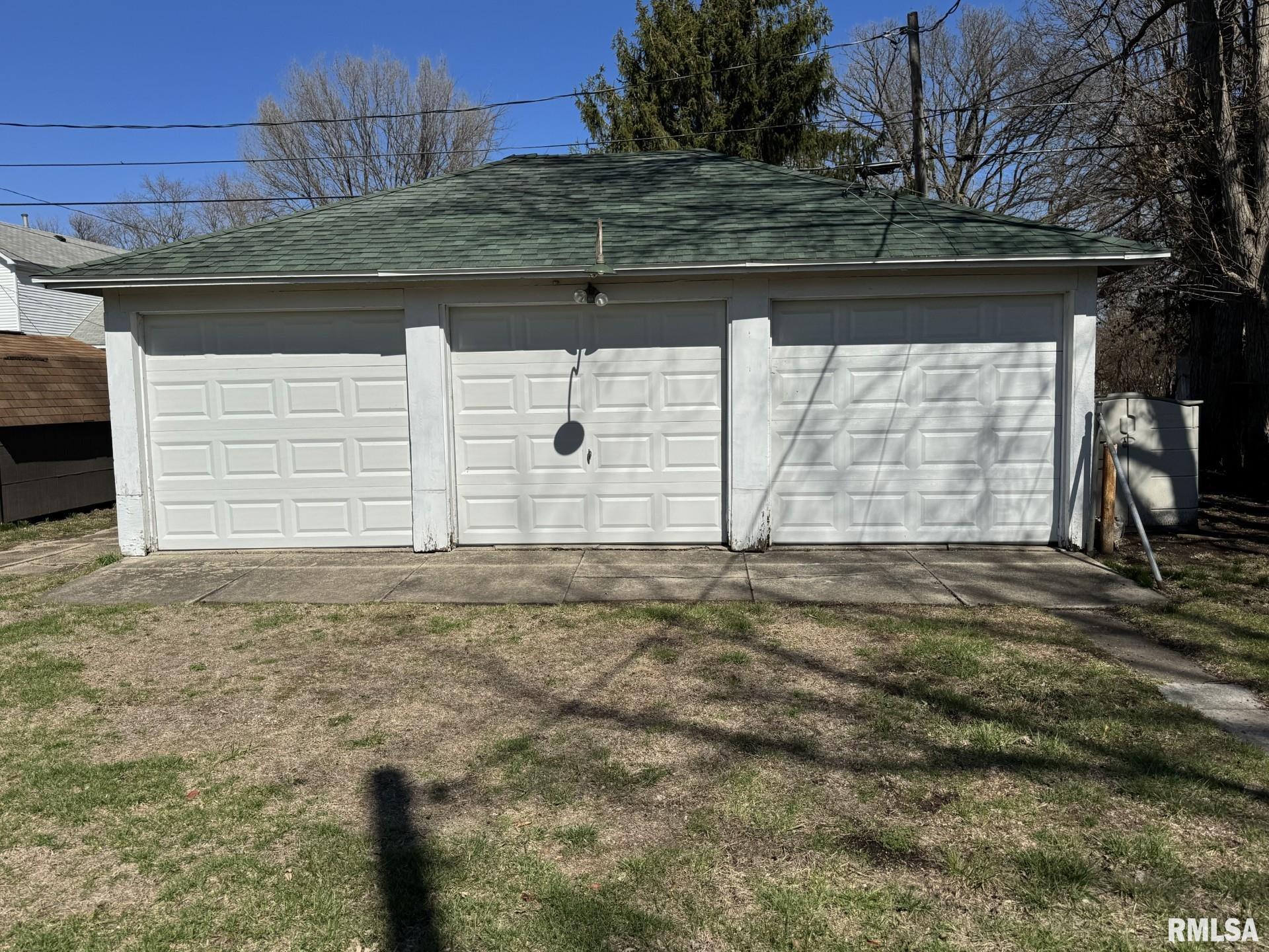 352 East State Street Jacksonville, IL 62650 - Photo 25 of 27