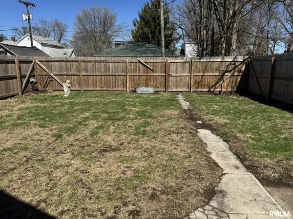 $115,000 | 352 East State Street, Jacksonville, IL 62650