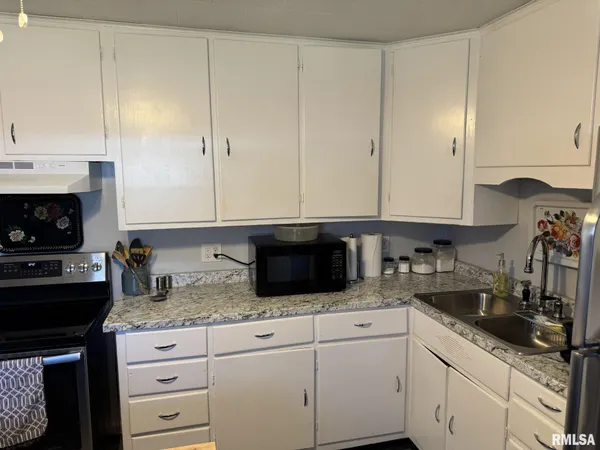 $115,000 | 352 East State Street, Jacksonville, IL 62650