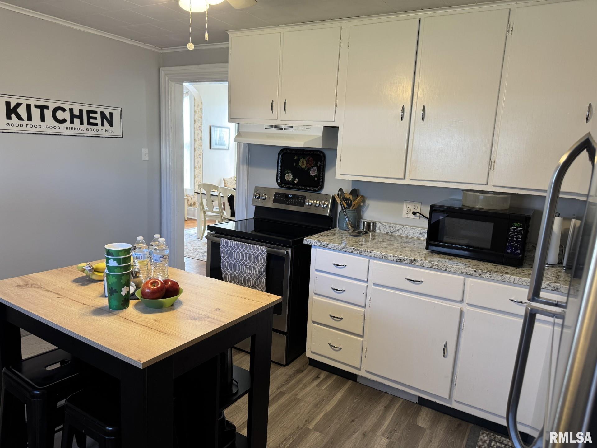 352 East State Street Jacksonville, IL 62650 - Photo 9 of 27