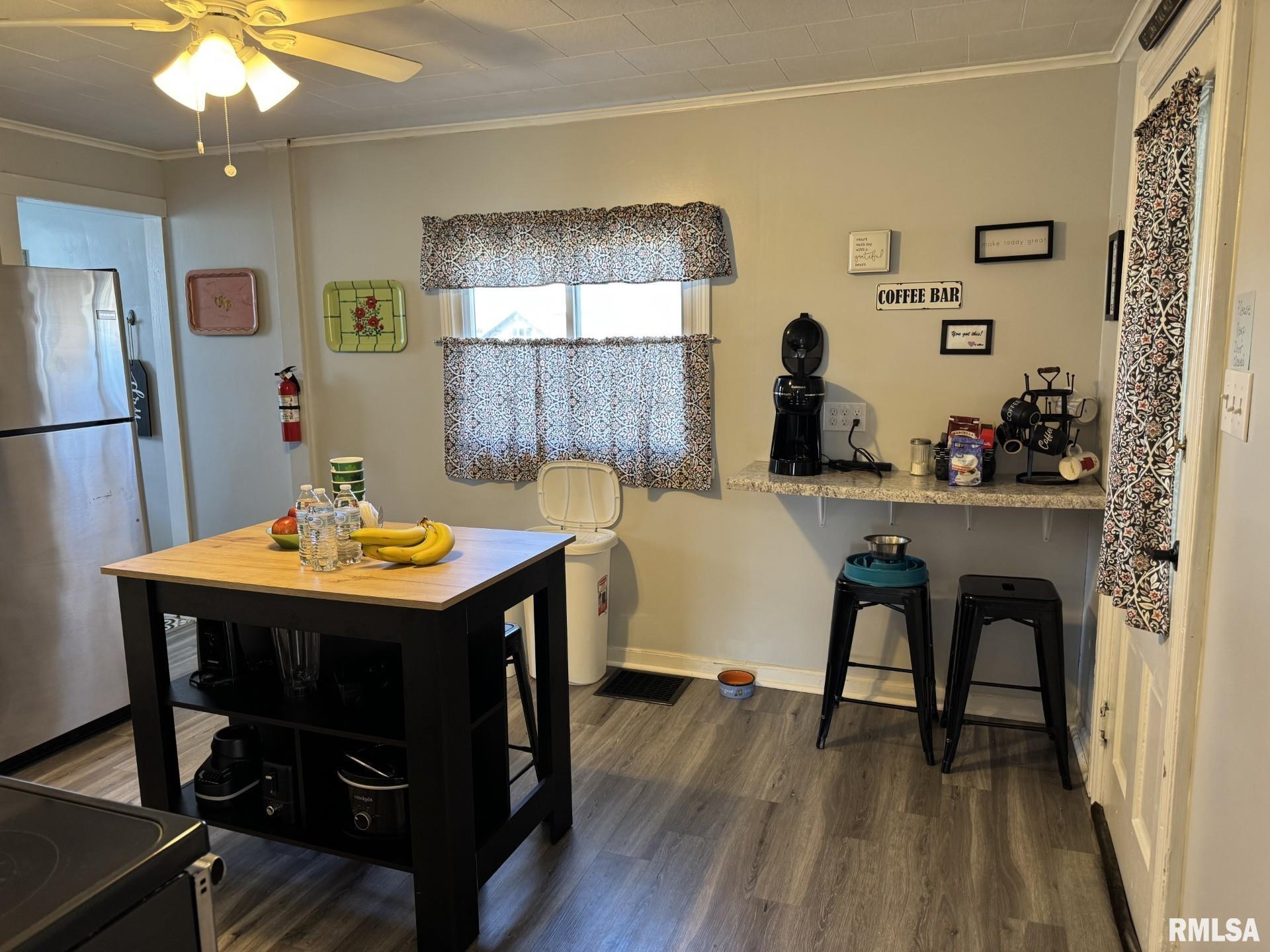 352 East State Street Jacksonville, IL 62650 - Photo 10 of 27