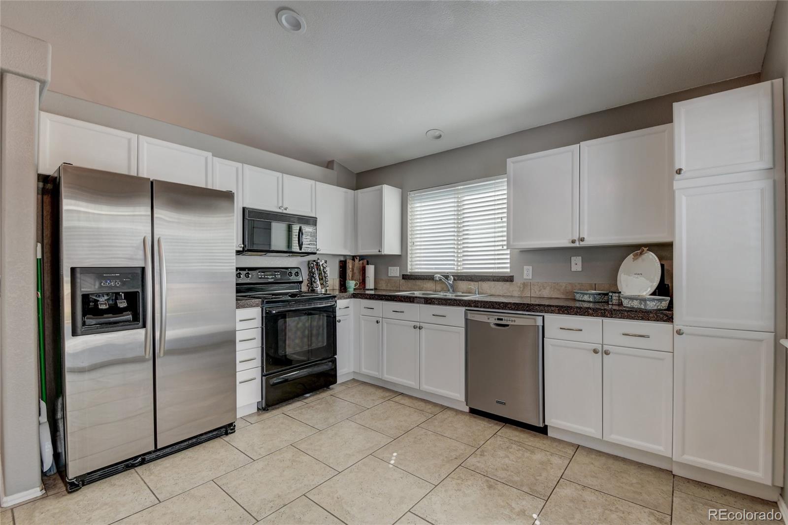 9673 Rockhampton Way Highlands Ranch, CO 80130 - Photo 8 of 35