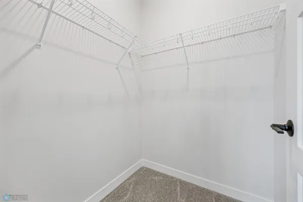 $417,000 | 300 Pr Drive North, Hankinson, ND 58041