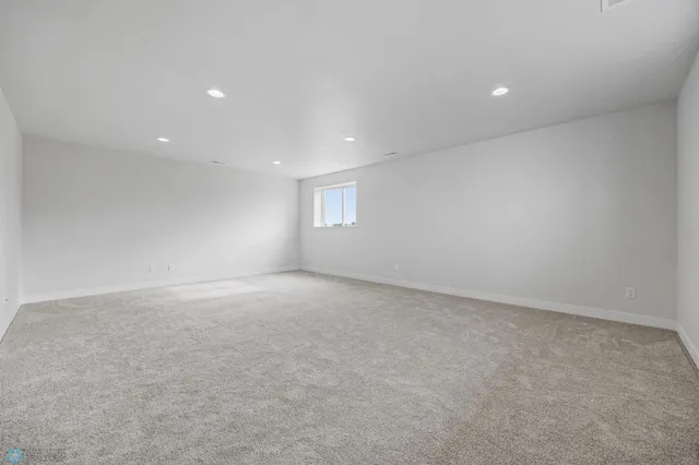 $417,000 | 300 Pr Drive North, Hankinson, ND 58041