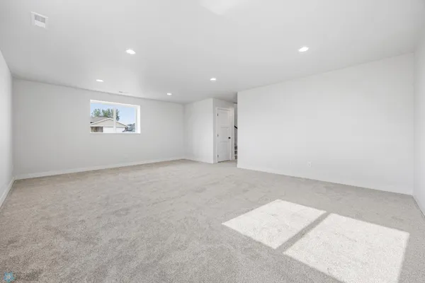 $417,000 | 300 Pr Drive North, Hankinson, ND 58041