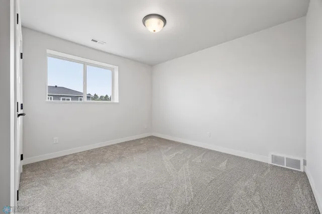 $417,000 | 300 Pr Drive North, Hankinson, ND 58041