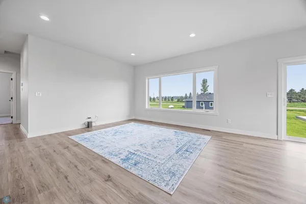 $417,000 | 300 Pr Drive North, Hankinson, ND 58041