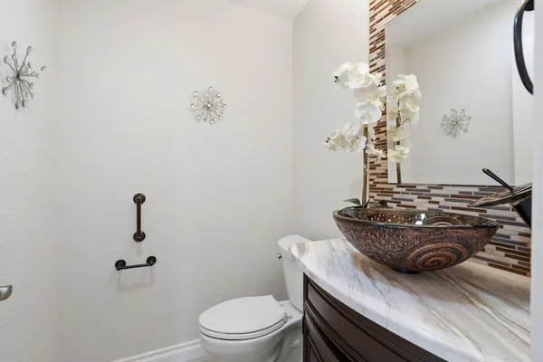 a bathroom with a toilet