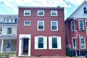 $800 | 302 Decatur Street, Unit 2, Cumberland, MD 21502