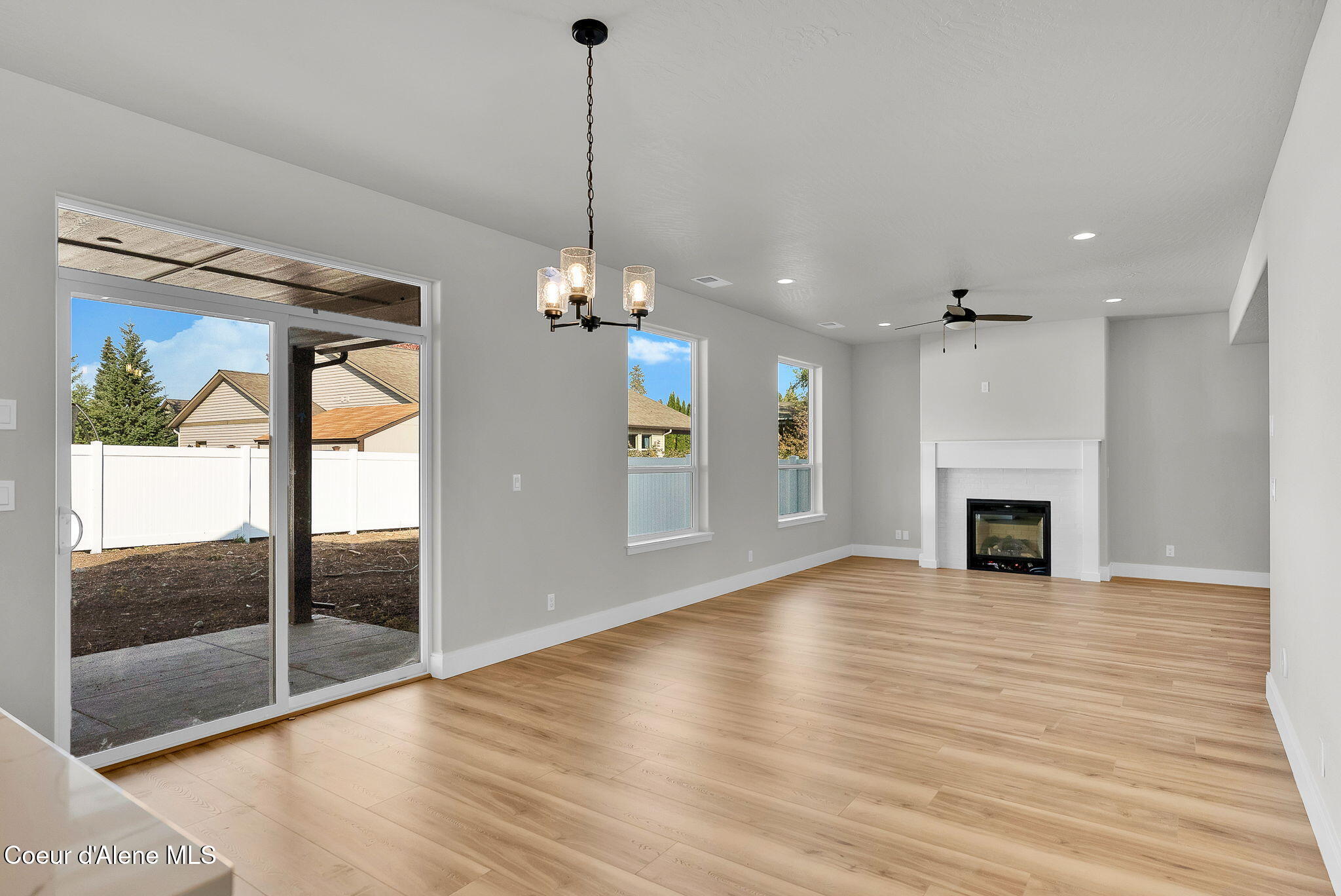 14763 North Liane Lane Rathdrum, ID 83858 - Photo 10 of 44 Dining Nook and Family Room