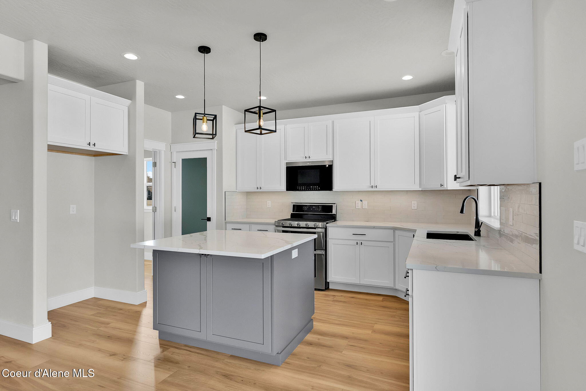 14763 North Liane Lane Rathdrum, ID 83858 - Photo 12 of 44 Kitchen