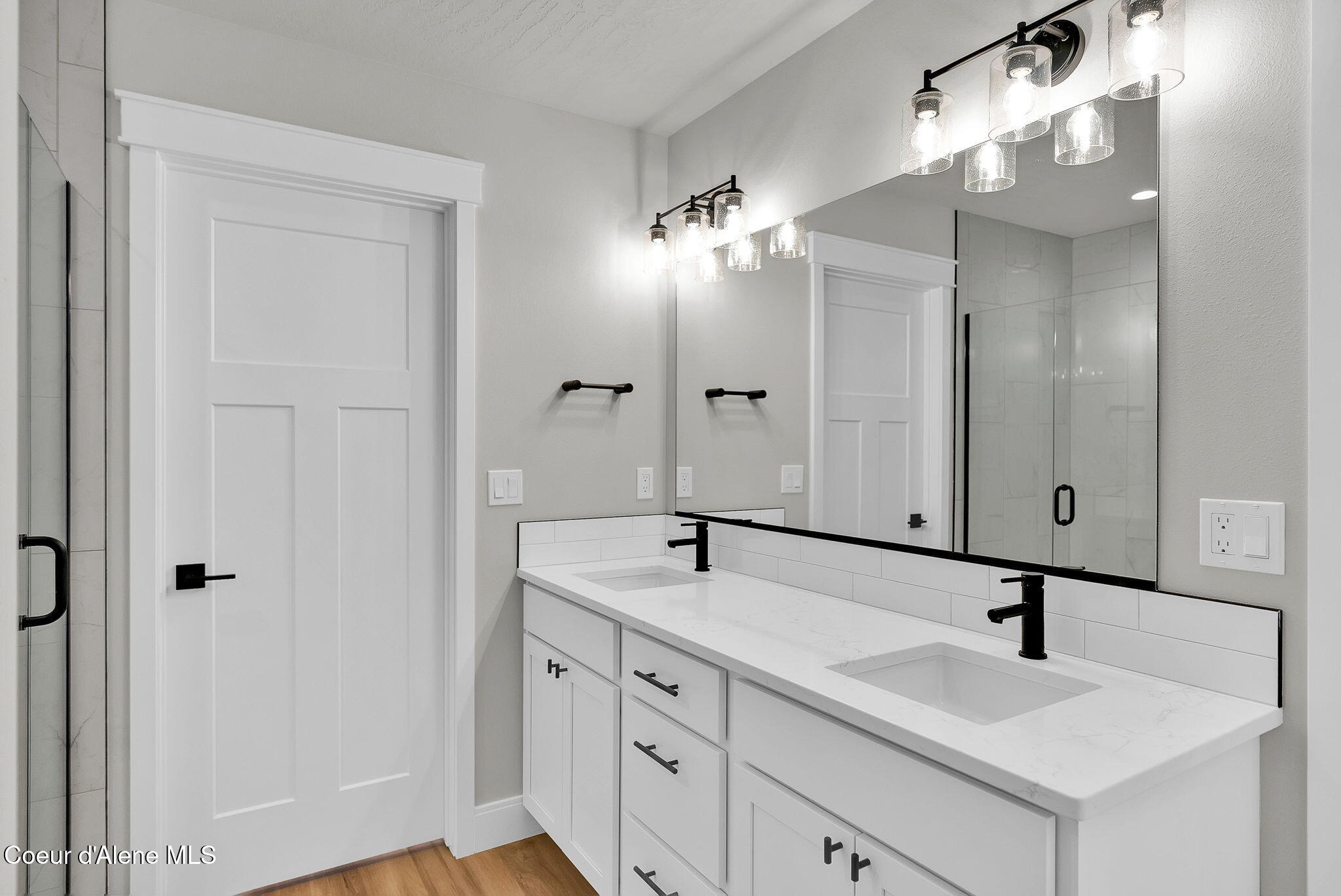 14763 North Liane Lane Rathdrum, ID 83858 - Photo 24 of 44 Primary Bathroom