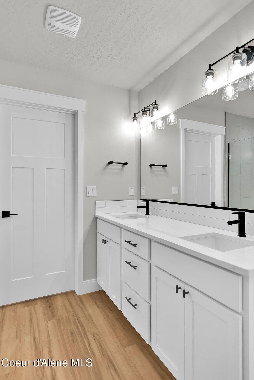 14763 North Liane Lane Rathdrum, ID 83858 - Photo 25 of 44 Primary Bathroom