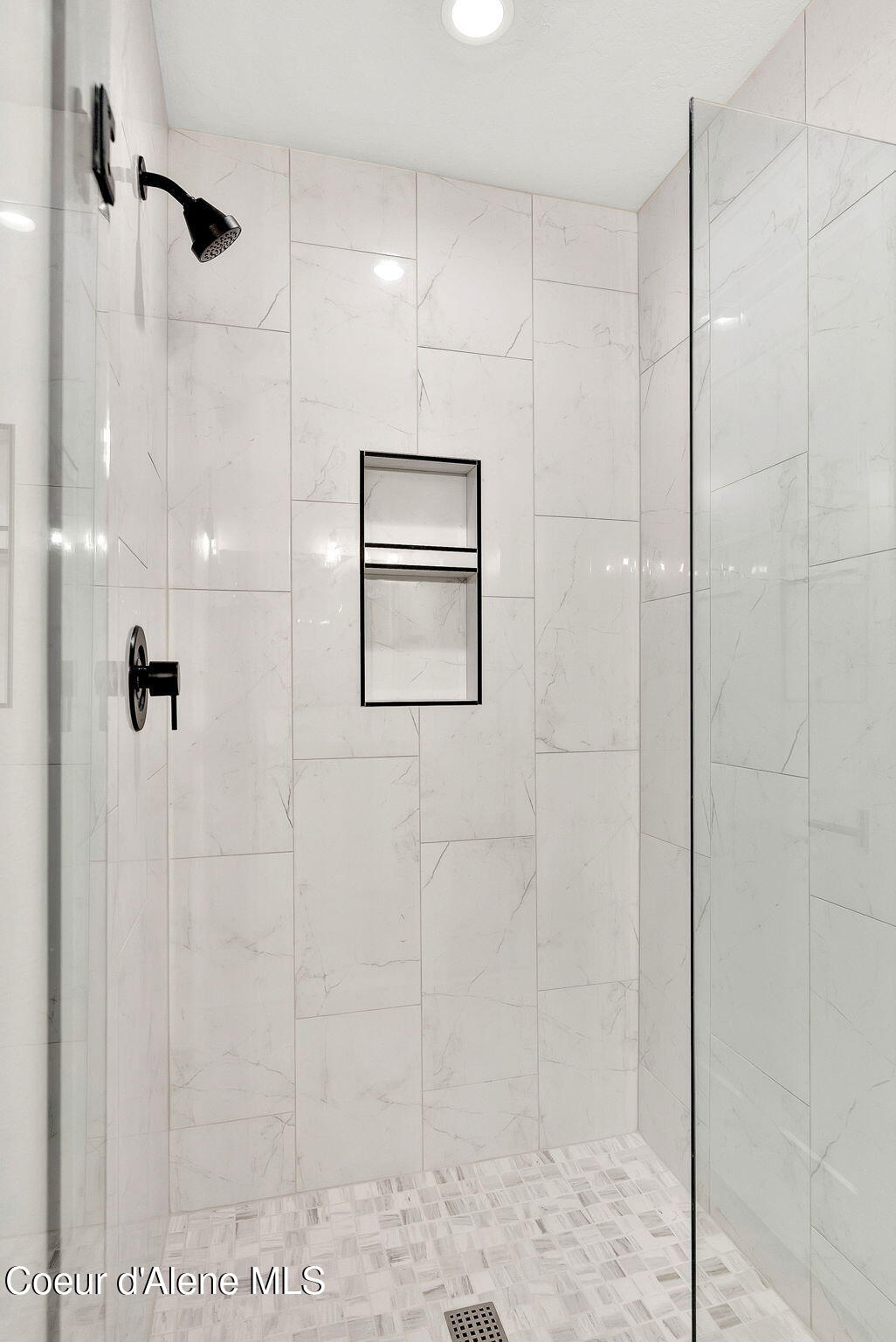 14763 North Liane Lane Rathdrum, ID 83858 - Photo 26 of 44 Primary Shower