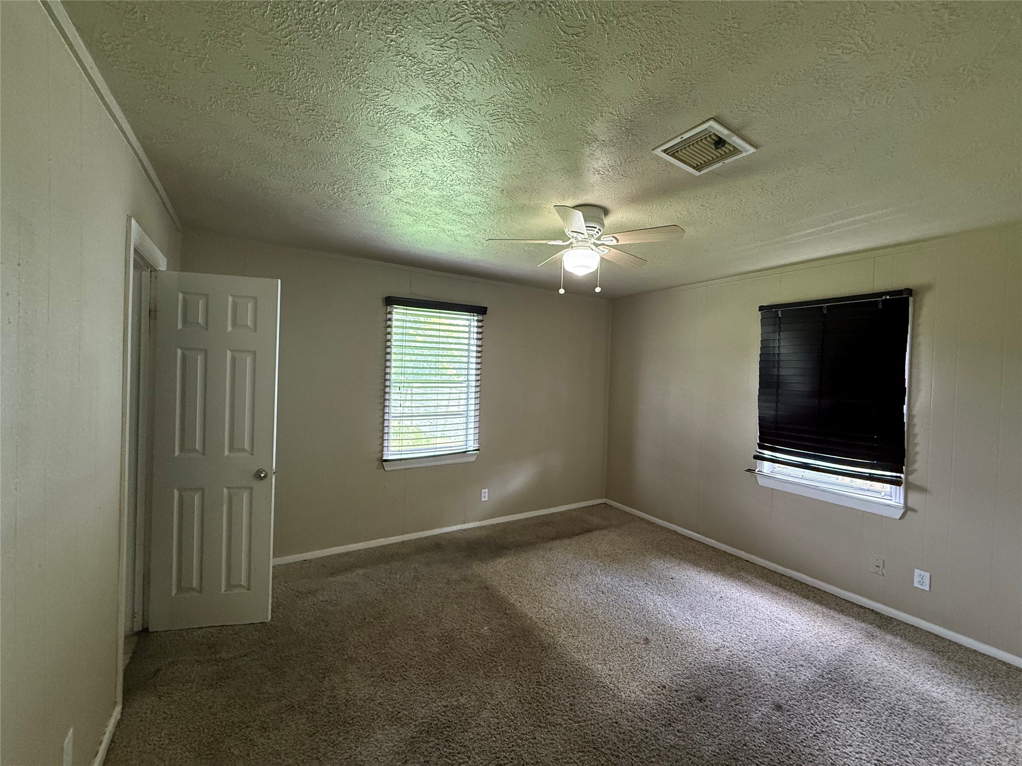 3318 Mooney Road Houston, TX 77093 - Photo 7 of 14 Primary Bedroom Main House