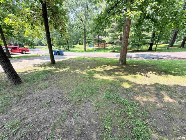 $415,000 | 19 Wildwood Drive, Mount Vernon, IL 62864