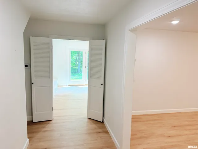 $415,000 | 19 Wildwood Drive, Mount Vernon, IL 62864