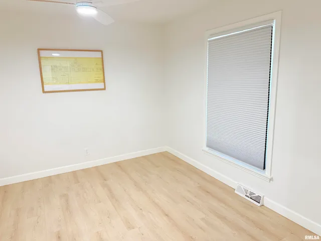 $415,000 | 19 Wildwood Drive, Mount Vernon, IL 62864