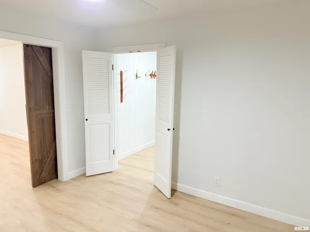 $415,000 | 19 Wildwood Drive, Mount Vernon, IL 62864