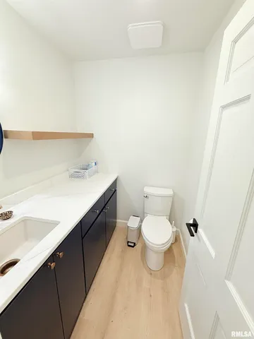 $415,000 | 19 Wildwood Drive, Mount Vernon, IL 62864