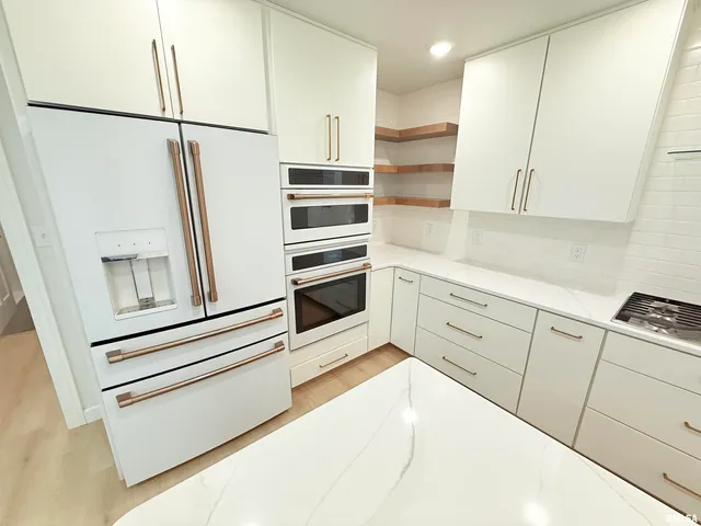 $415,000 | 19 Wildwood Drive, Mount Vernon, IL 62864