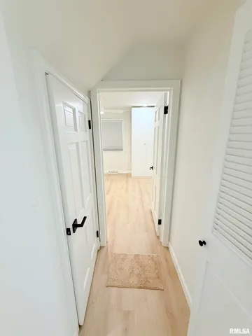 $415,000 | 19 Wildwood Drive, Mount Vernon, IL 62864