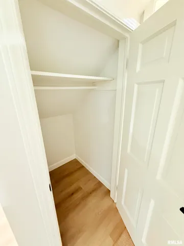 $415,000 | 19 Wildwood Drive, Mount Vernon, IL 62864