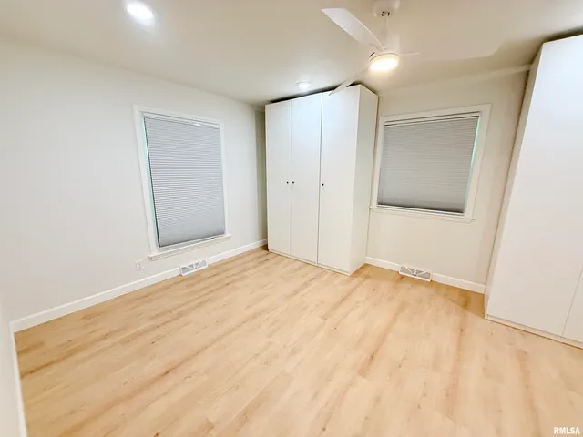 $415,000 | 19 Wildwood Drive, Mount Vernon, IL 62864