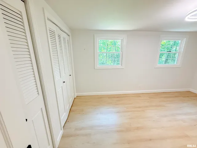 $415,000 | 19 Wildwood Drive, Mount Vernon, IL 62864