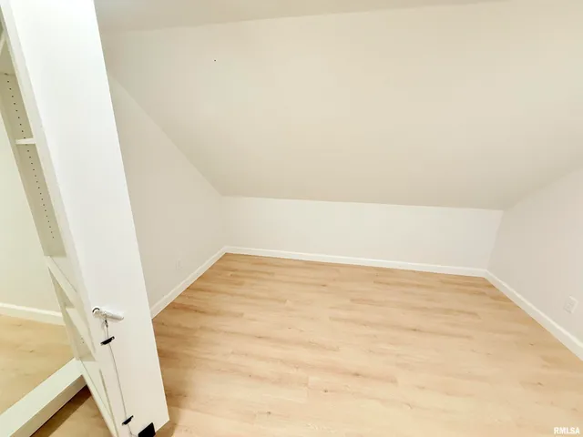 $415,000 | 19 Wildwood Drive, Mount Vernon, IL 62864