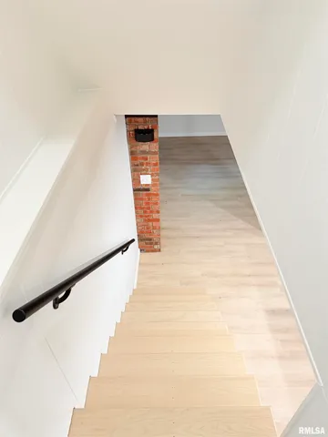 $415,000 | 19 Wildwood Drive, Mount Vernon, IL 62864