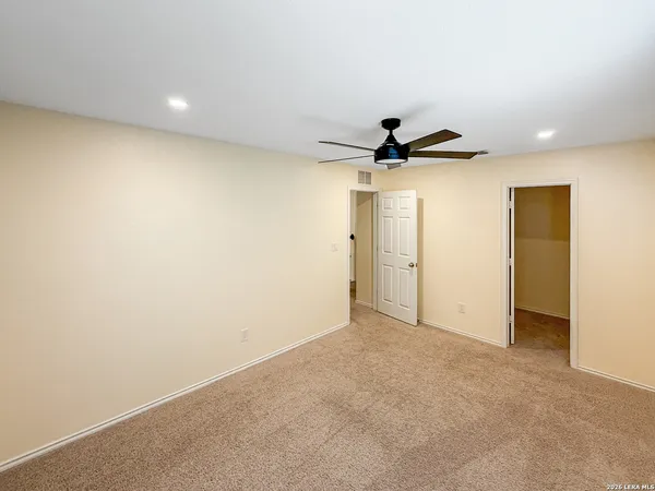 $2,300 | 10535 Noble Canyon, San Antonio, TX 78254